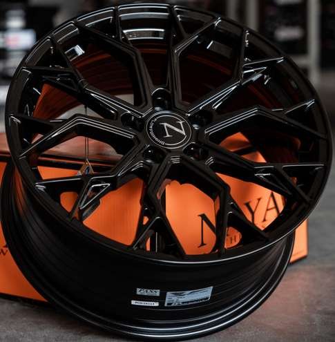 Jante ALPHA-3 (YA5640) 18X8.0 5X120 ET38 CB.73.1 NOIR