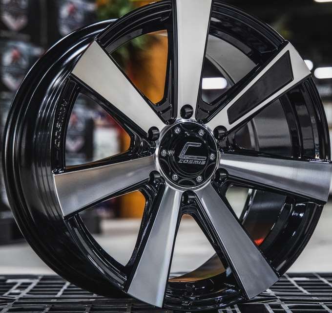 Jante INNERLINE.S4 (YA9957) 18X8.5 6X139.7 ET35 CB.106 B-P+PLAQUE