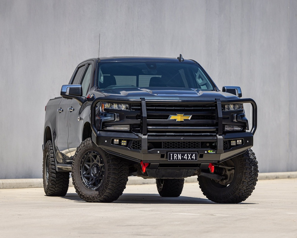 Pare-choc APEX Bull bar et Kit de lumières
