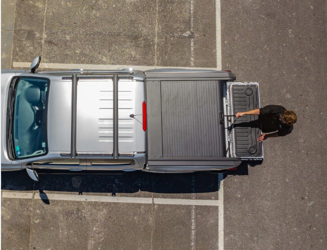 Slide-Away Retractable Ute Lid (Manual)